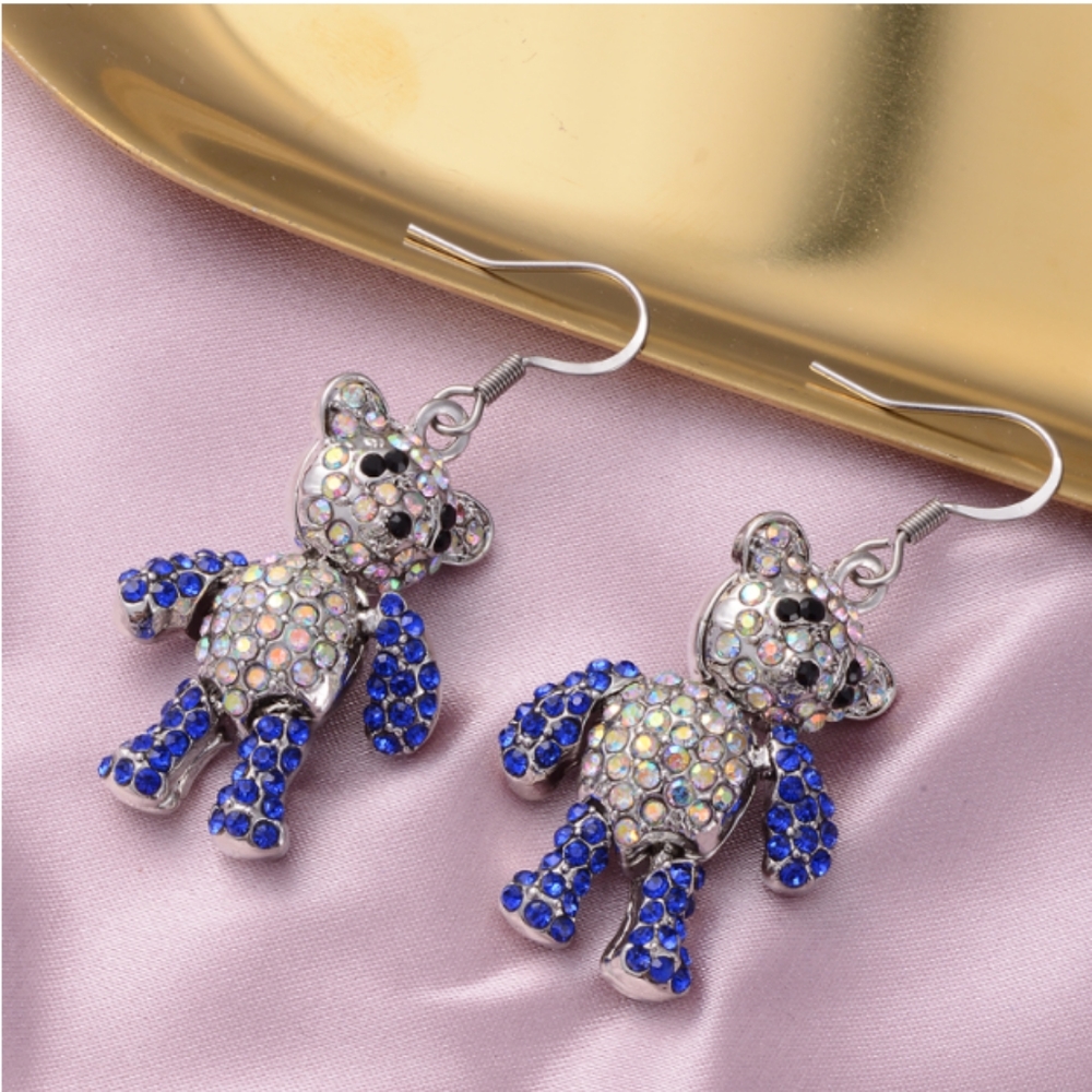 Adorable Teddy Bear earrings - Picture 1 of 4